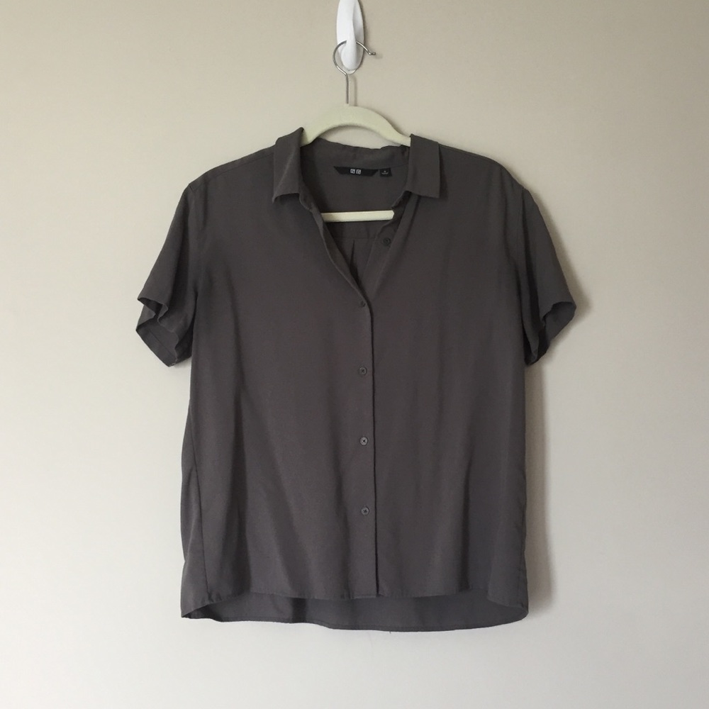Uniqlo Rayon Short Sleeve Button Down